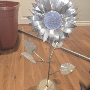 Silver Metal Sunflower Decor